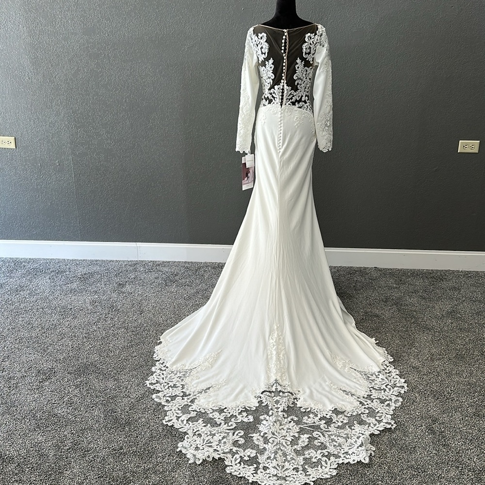 Pronovias Marisa Wedding Dress - Picture 9 of 13